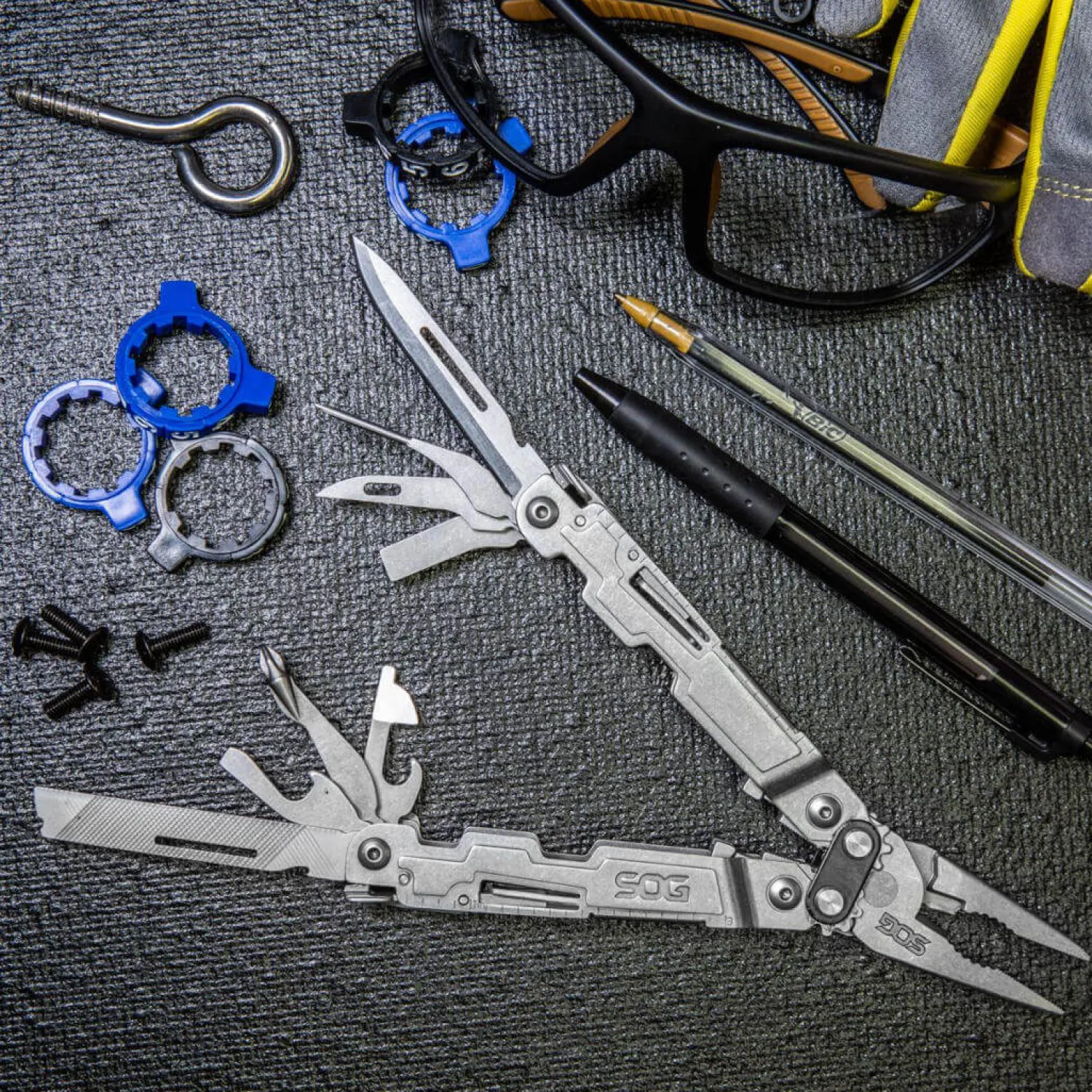 Cheap SOG Multi-Tool - Poweraccess